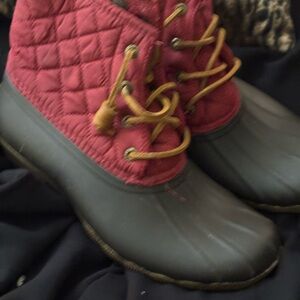 Sperry Quilted Burgundy and Black Women's Boots